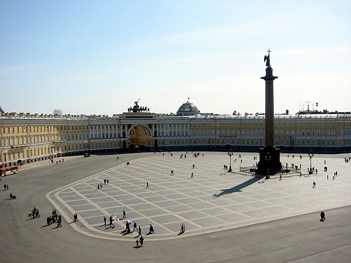 1200px-Petersburg-square